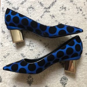 NEW Nicolas Kirkwood polka dot block heel pump